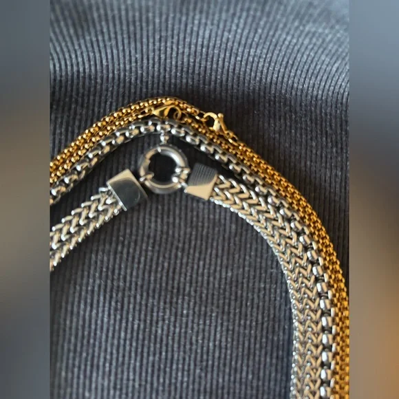 Artizan Joyería Herradura Two-Tone Layered Necklace — Gold & Silver - Picture 9 of 11